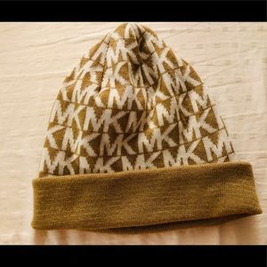 100%Authentic MK Michael Kors Beanie
